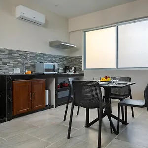 https://blue-veleta.allrivieramayahotels.com