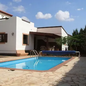 https://la-oliva-inn.hotelsfuerteventura.org